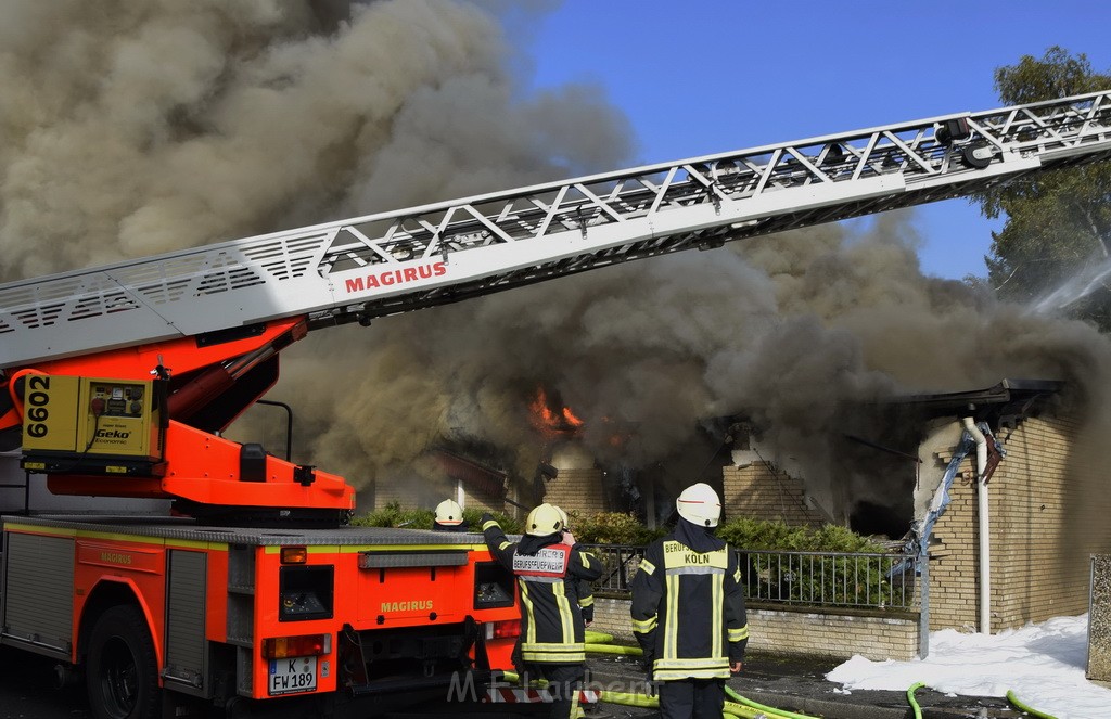 Feuer 2 Y Explo Koeln Hoehenhaus Scheuerhofstr P0027.JPG - Miklos Laubert